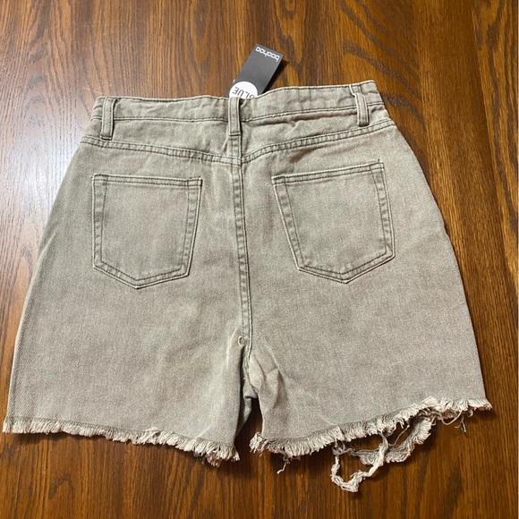 BooHoo MIDI Shorts - Picture 3 of 4